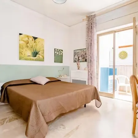 Casa Bella בית הארחה